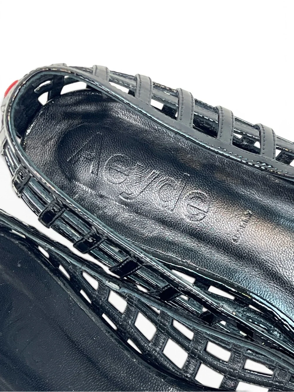 Aeyde description sleek
